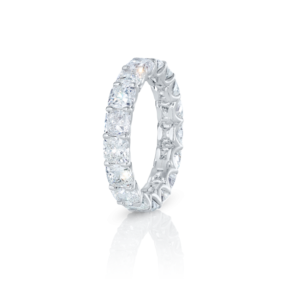 MEMOIRE Ring Diamond-Ring Memoir with Cushion Cut Diamonds White-Gold Diamond White-Gold-Rings Gold-Rings Gemstone-Rings Ring Selling Ring Jewelry Jeweler Masterpieces Jewelry Masterpieces of Munich