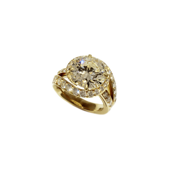 TWISTED LIGHT Ring twistet light diamond 4 carat 750/000 yellow gold brilliants gold ring wedding ring selling in munich jewelers supplier of finest jewelry creations