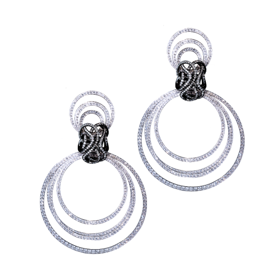 CIRCLE OF LIFE Earrings circle-of-life diamond earrings diamonds 750/000 white gold white gold earrings custom diamond gold earring jeweler specialty store THOMAS JIRGENS Jewelsmiths at Kosttor 1 80331 Munich