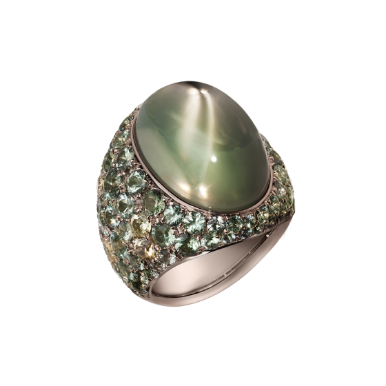 GREEN MOUNTAIN Ring green mountain green mountain sage green moonstone cabochon 20.32 carat pastel green sapphires 750/000 white gold set detail image jewelry design personalized production