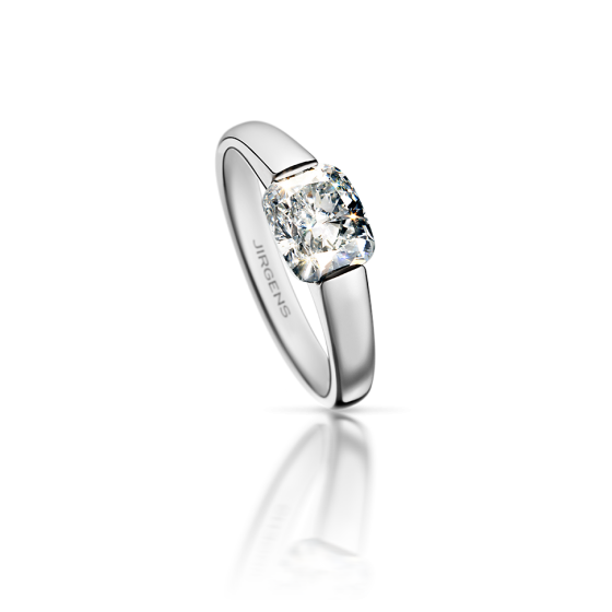 PURE WHITE Ring Pures-Weis Verlobungsring mit Diamanten 1,5 Karat Cushion Cut Platin Iridium gefasst Diamantringe Platinringe Iridium-Ringe Diamantverlobungsring Platinverlobungsring