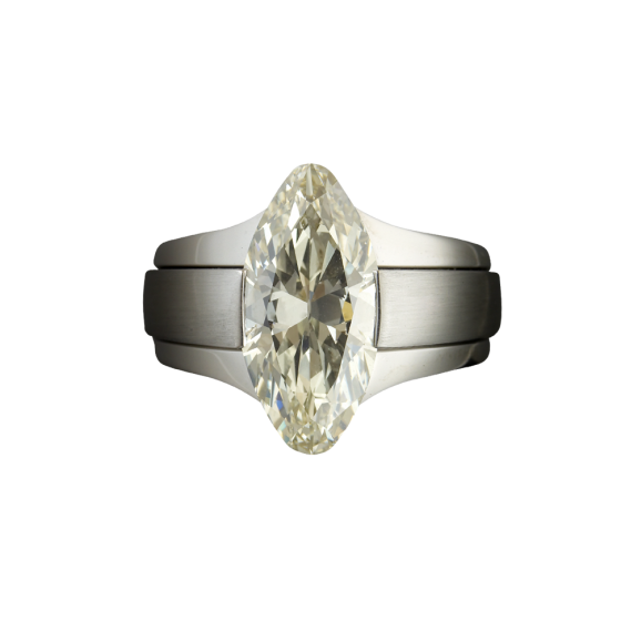 MODERN ELEGANCE Ring Moderne-Eleganz Diamantring Diamant 4,6 Karat Navetteschliff Platin-Ringschiene Naturbraune-Diemanten Platinringe Diamantringe aus München